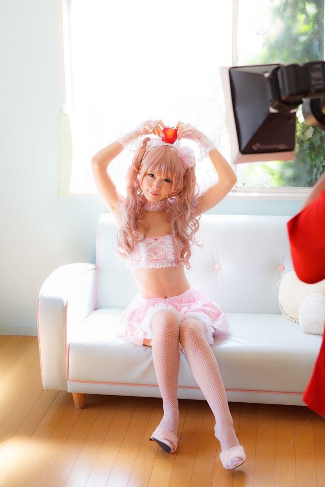 エロ ツインテール ピンク衣装 画像