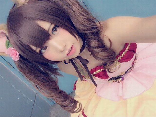 えなこ ツインテール 画像