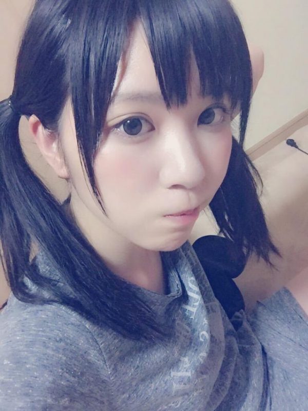 楠ろあ 自撮り 画像