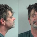 女装 オムツ 食糞 マーク・レッドワイン 画像