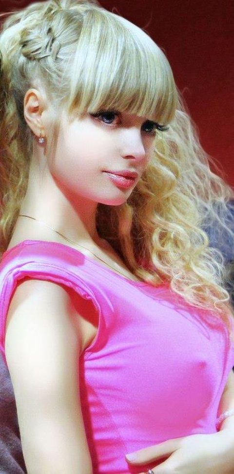 ロシア人 バービー人形 画像