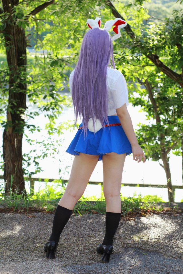 えなこ 丸出しの太ももがエロい 『東方project」 優曇華院のコスプレ画像