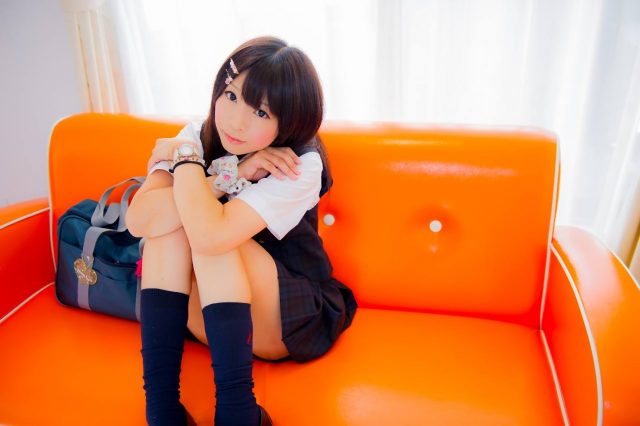コスプレイヤー真白ゆき パンツが見えそうなミニスカのJK制服コスプレ画像