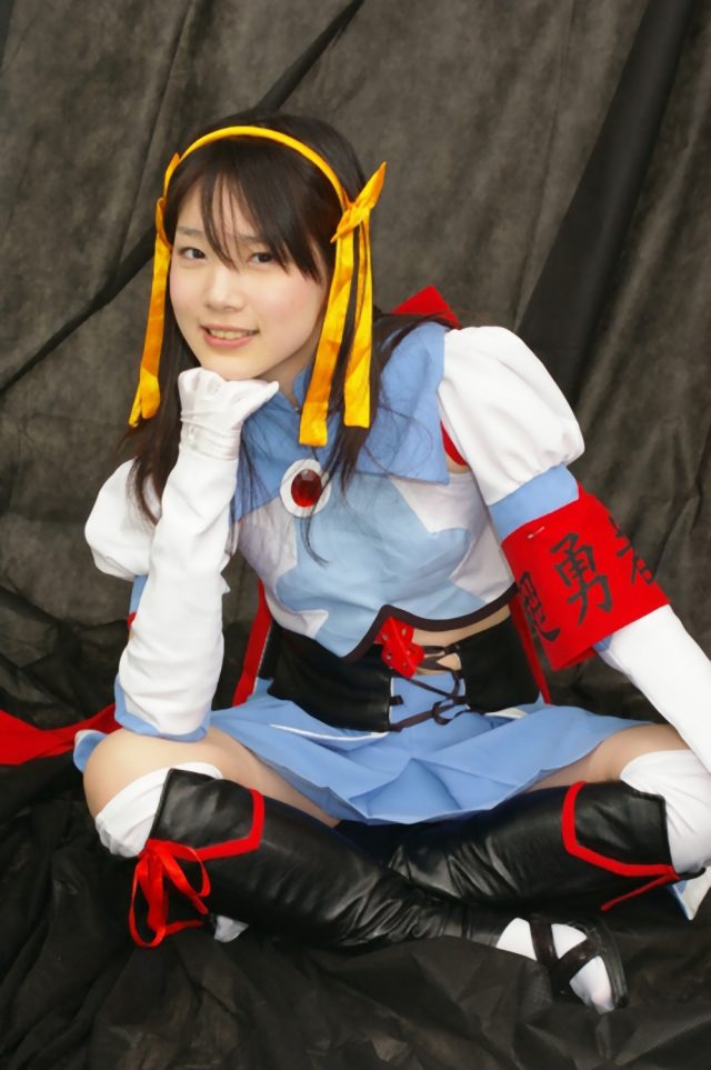 内田真礼 エロ コスプレ 画像