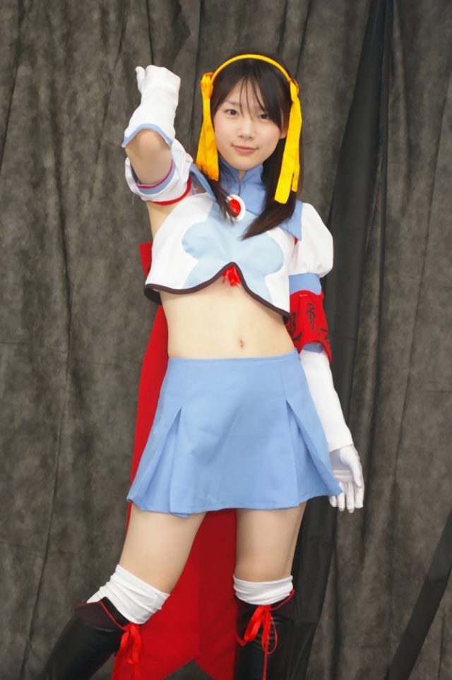 内田真礼 エロ コスプレ 画像
