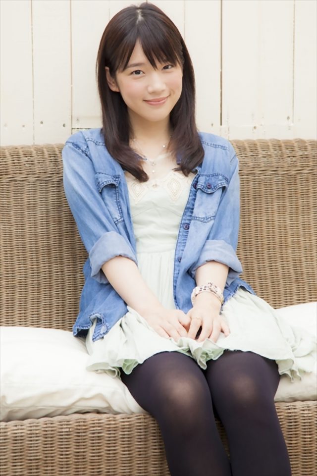内田真礼 短足 エロ 太もも