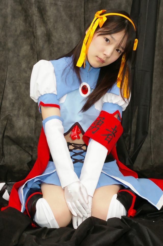 内田真礼 エロ コスプレ 画像