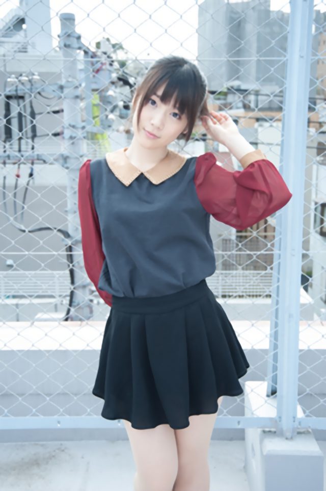 内田真礼 短足 エロ 太もも