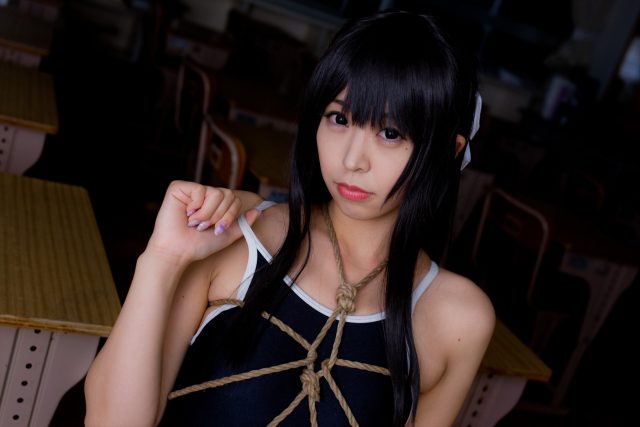 コスプレイヤーつぐ スク水で緊縛がエロい 『ナナとカオル』 千草奈々のコスプレ画像
