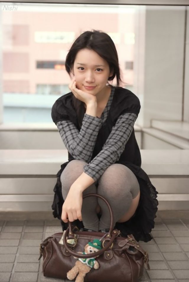 内田真礼 短足 エロ 太もも