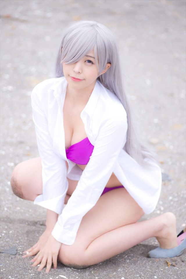 コスプレイヤーつぐ 水着の食い込みがエロい 『七つの大罪』 エリザベスのコスプレ画像