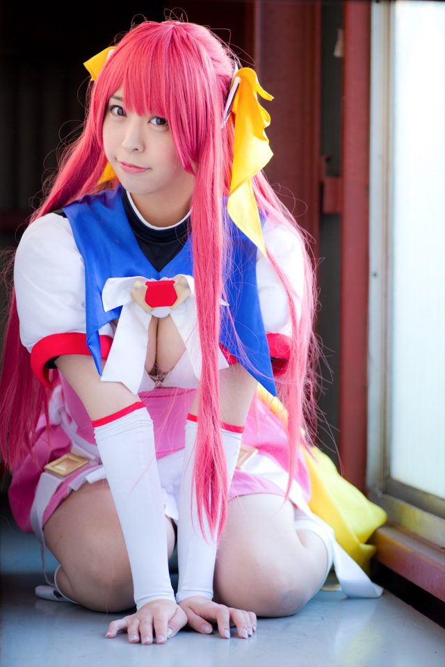 コスプレイヤーつぐ パンツが食い込んだ尻がエロい 『超昂天使エスカレイヤー』 コスプレ画像