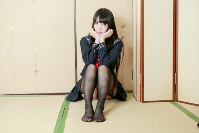 コスプレイヤー るしゃ 黒ストッキング セーラー服 コスプレ エロ画像