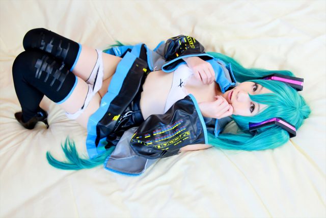 日暮りん ネギオナニーや食い込みパンチラがエロい 初音ミクのコスプレ画像