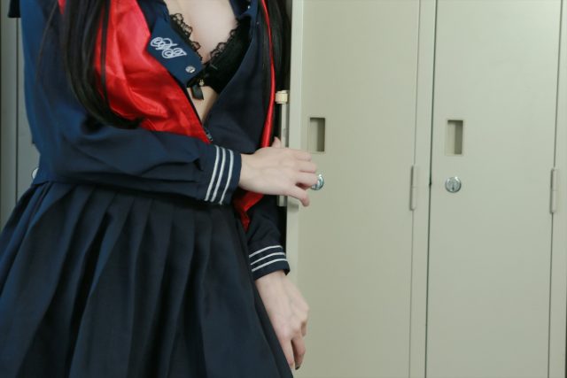 コスプレイヤー るしゃ 黒ストッキング セーラー服 コスプレ エロ画像