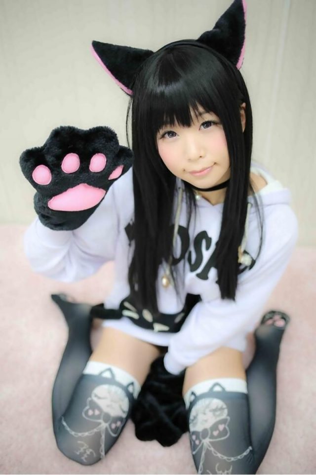 コスプレイヤー五木あきら 猫耳がエロ可愛い黒猫コスプレ画像