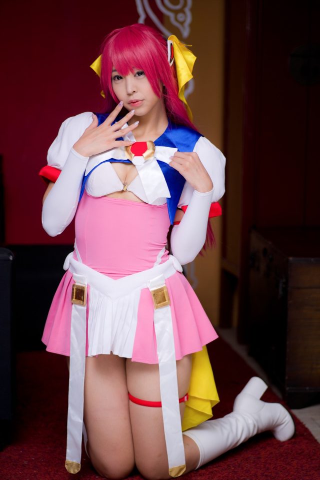 コスプレイヤー つぐ ムチムチな体がエロい 『超昂天使エスカレイヤー』 コスプレ画像