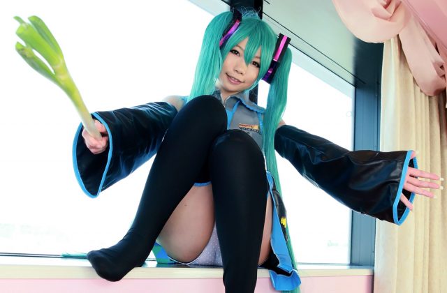 日暮りん ネギオナニーや食い込みパンチラがエロい 初音ミクのコスプレ画像