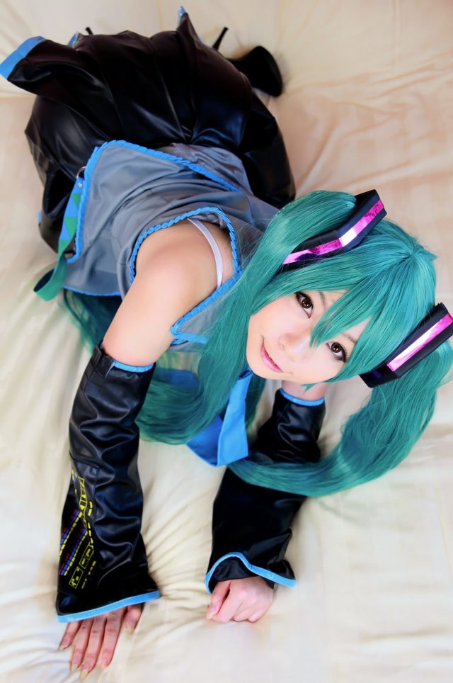 日暮りん ネギオナニーや食い込みパンチラがエロい 初音ミクのコスプレ画像
