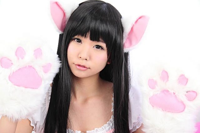 コスプレイヤー五木あきら 猫耳がエロ可愛い白猫コスプレ画像