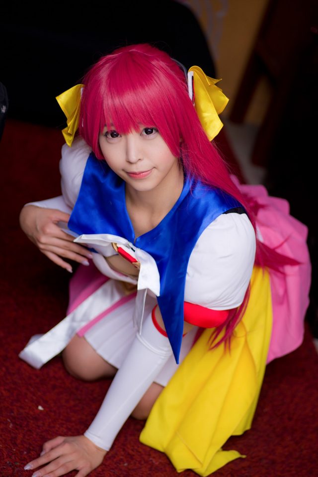 コスプレイヤー つぐ ムチムチな体がエロい 『超昂天使エスカレイヤー』 コスプレ画像