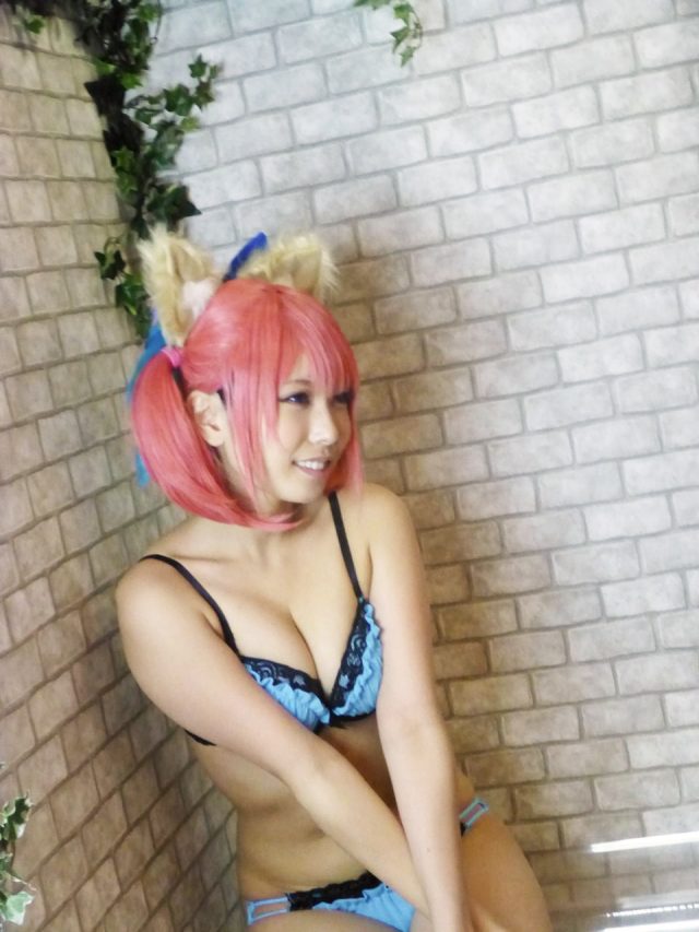 有村千佳 パンチラがエロい『Fate/EXTRA』キャスターのコスプレ画像