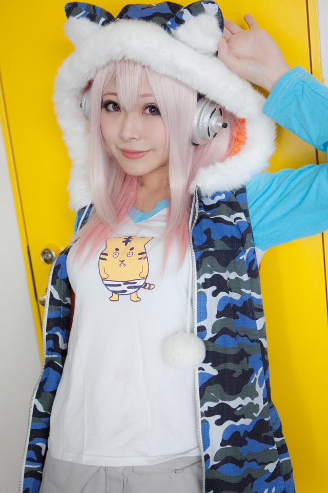 コスプレイヤー 芹沢ゆうか 『すーぱーそに子』 虎パーカーVerのコスプレ