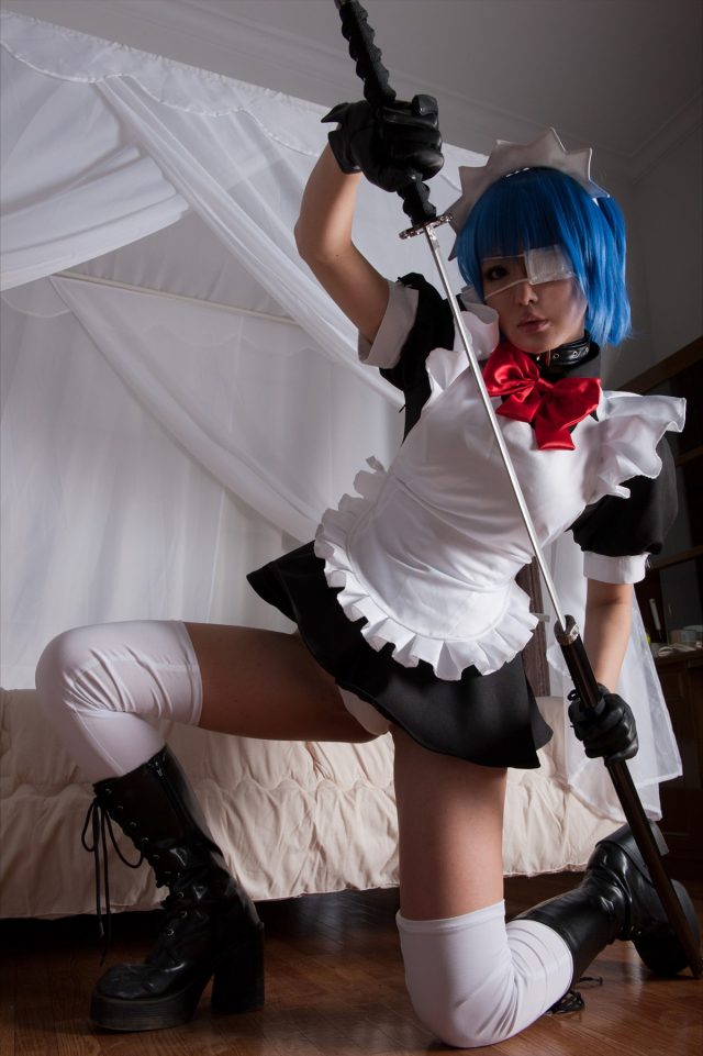 コスプレイヤー キバしい パンチラがエロい！ 『一騎当千』 呂蒙子明のメイドコスプレ画像