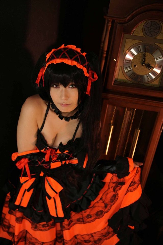有村千佳 『デート・ア・ライブ』 時崎狂三（ときさきくるみ）のコスプレでTバックの食い込みパンチラがエロい画像