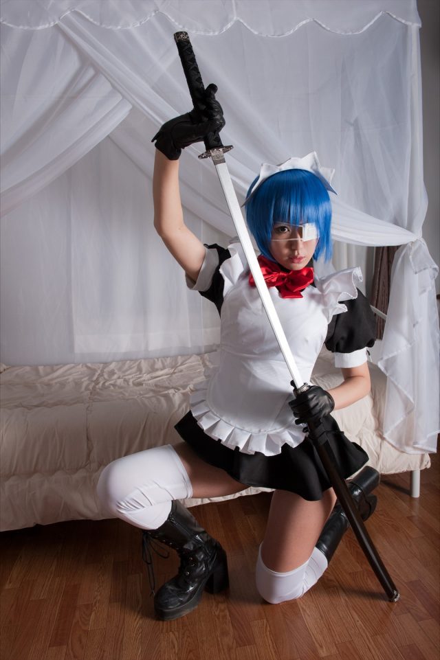 コスプレイヤー キバしい パンチラがエロい！ 『一騎当千』 呂蒙子明のメイドコスプレ画像