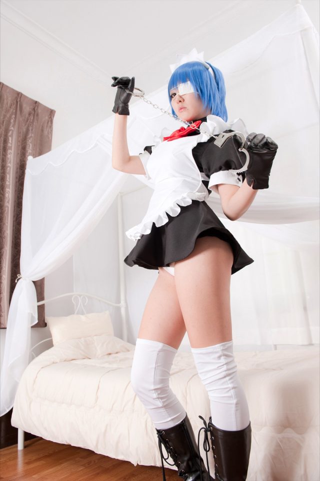 コスプレイヤー キバしい パンチラがエロい！ 『一騎当千』 呂蒙子明のメイドコスプレ画像
