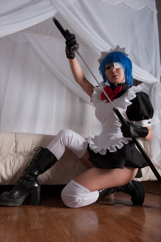コスプレイヤー キバしい パンチラがエロい！ 『一騎当千』 呂蒙子明のメイドコスプレ画像