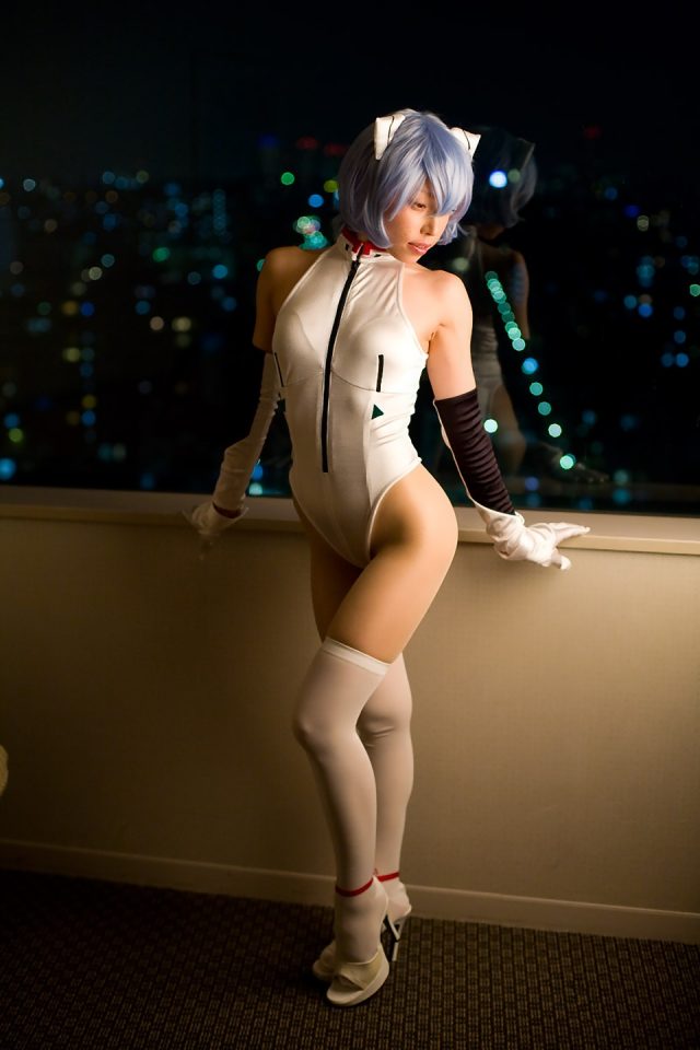 コスプレイヤー 岸本薫 プラグスーツの食い込みがエロい 『新世紀エヴァンゲリオン』 綾波レイのコスプレ画像