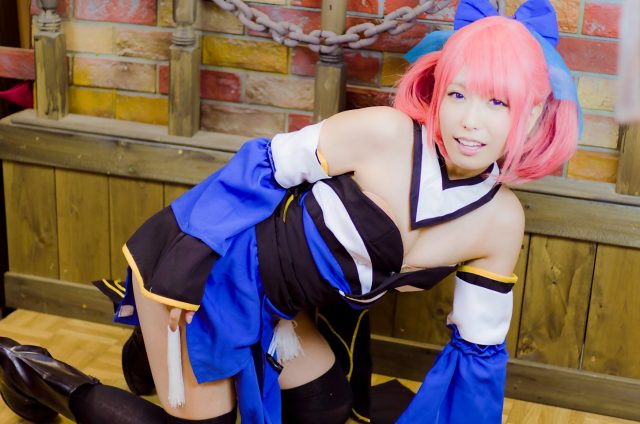 有村千佳 パンチラがエロい『Fate/EXTRA』キャスターのコスプレ画像