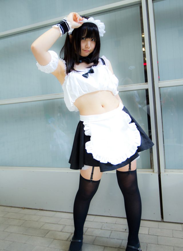 えなこ ムチムチな太ももが衣装から露出したメイドのコスプレがエロい画像