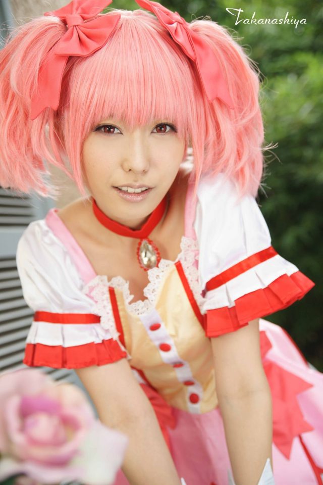 有村千佳（ありむらちか） 『魔法少女まどか☆マギカ』 鹿目まどかのコスプレでバイブオナニーするエロ画像