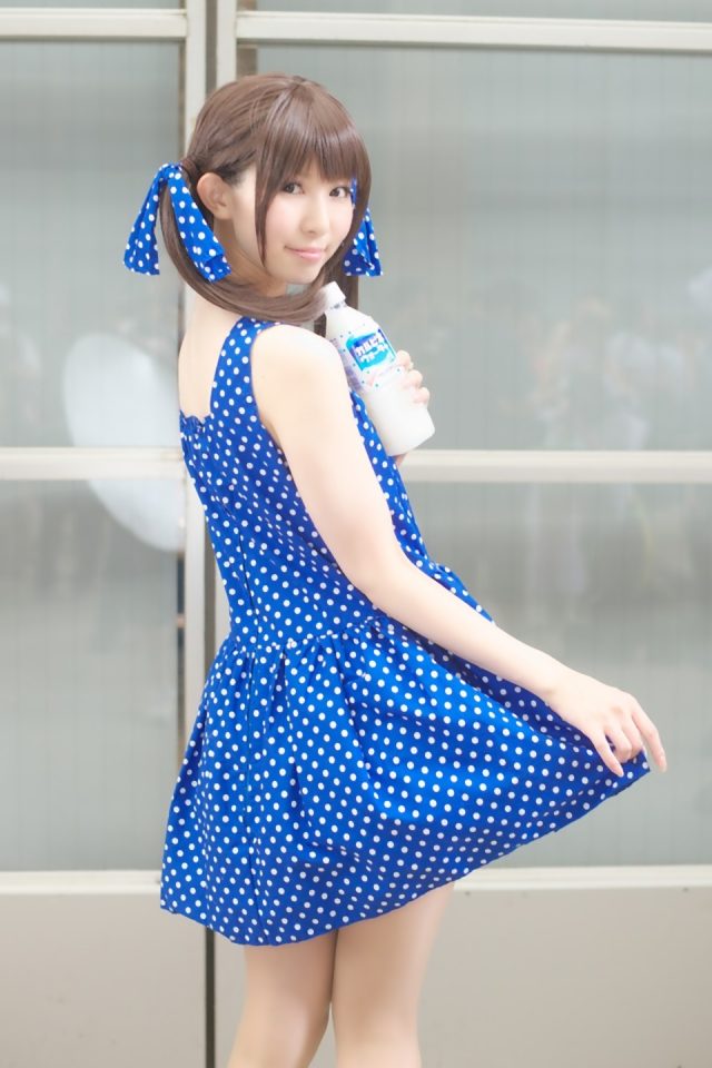 コスプレイヤー 璃波 水玉のミニスカワンピースがエロ可愛い カルピス擬人化コスプレ画像