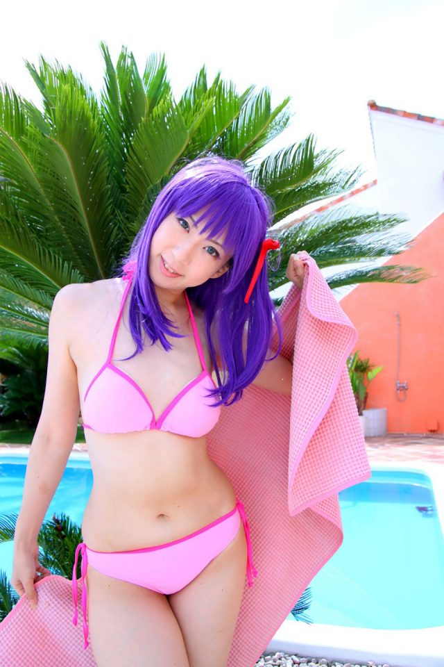 コスプレイヤー 桜井さち ピンクのビキニ水着に食い込んだ尻がエロい 『Fate stay night』 間桐桜のコスプレ画像