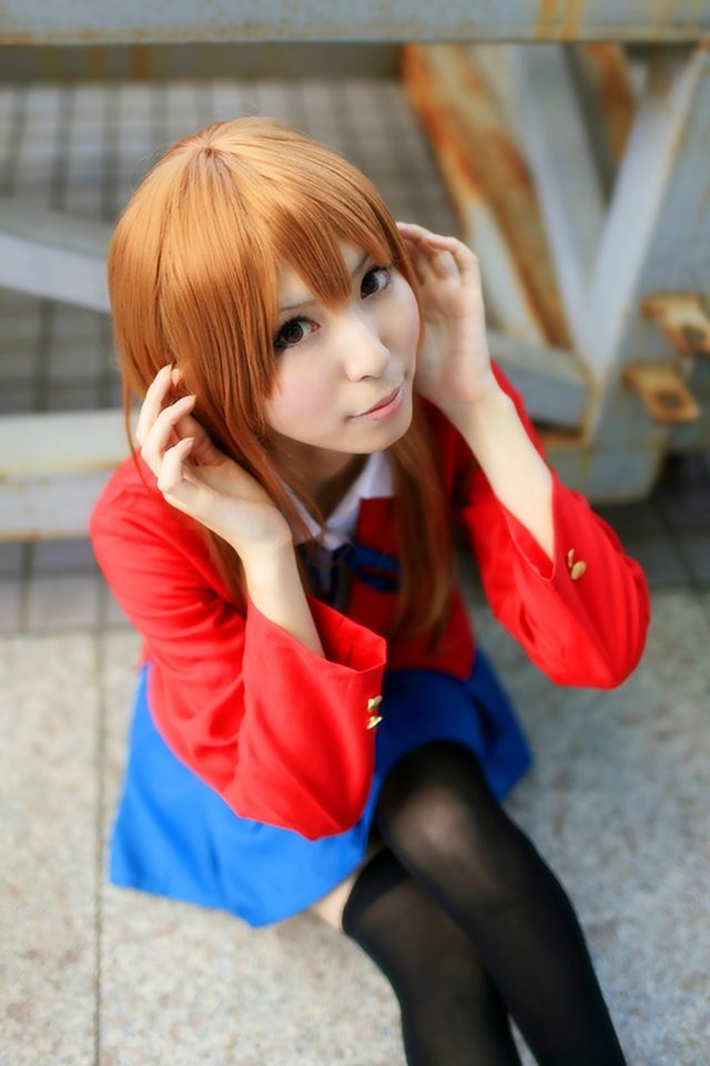 コスプレイヤー 璃波 ミニスカにニーハイがエロい 『とらドラ!』 逢坂大河の制服コスプレ画像