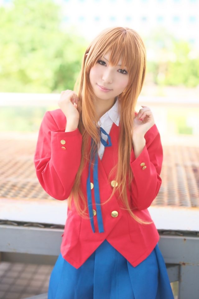 コスプレイヤー 璃波 ミニスカにニーハイがエロい 『とらドラ!』 逢坂大河の制服コスプレ画像