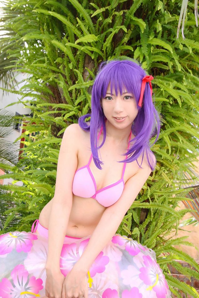 コスプレイヤー 桜井さち ピンクのビキニ水着に食い込んだ尻がエロい 『Fate stay night』 間桐桜のコスプレ画像