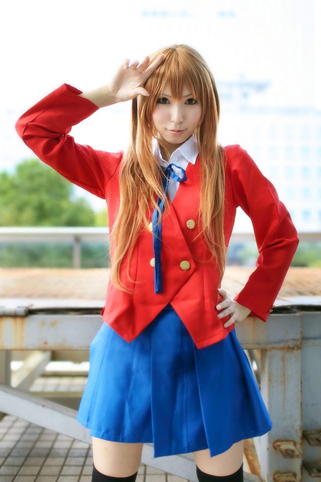 コスプレイヤー 璃波 ミニスカにニーハイがエロい 『とらドラ!』 逢坂大河の制服コスプレ画像