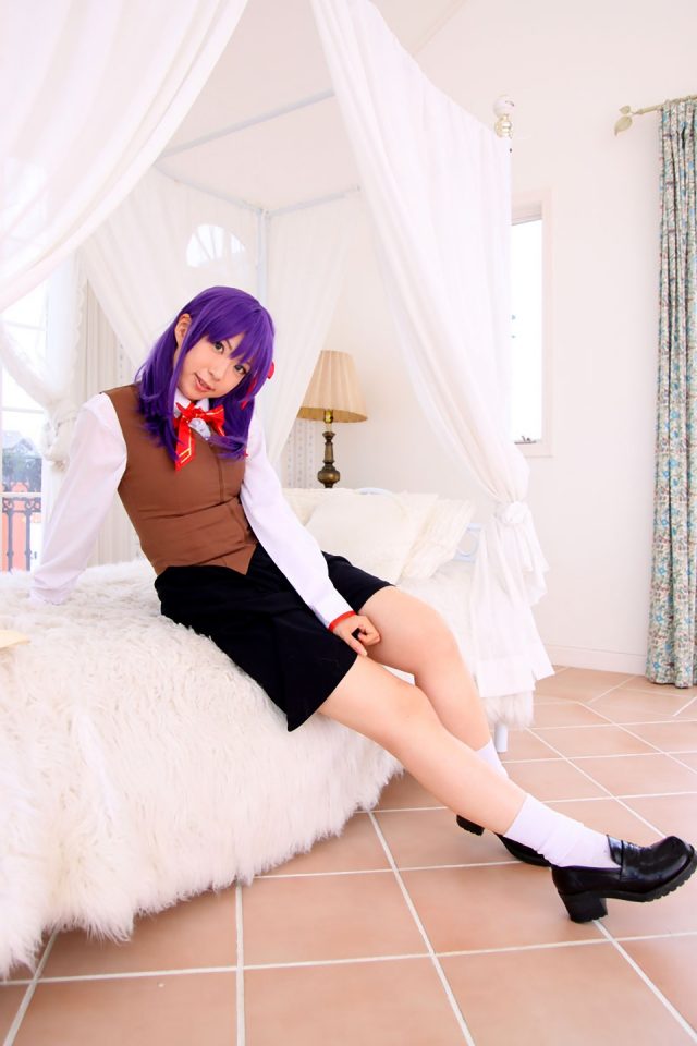 コスプレイヤー 桜井さち 白のショートソックスにムチムチな太ももがエロい 『Fate stay night』 間桐桜の制服コスプレ画像