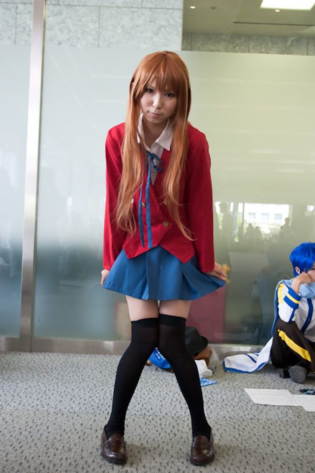コスプレイヤー 璃波 ミニスカにニーハイがエロい 『とらドラ!』 逢坂大河の制服コスプレ画像