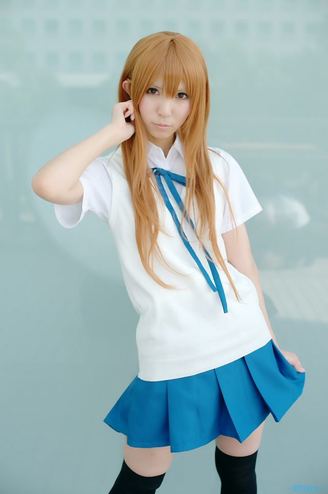 コスプレイヤー 璃波 ミニスカにニーハイがエロい 『とらドラ!』 逢坂大河の制服コスプレ画像