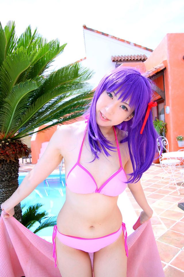 コスプレイヤー 桜井さち ピンクのビキニ水着に食い込んだ尻がエロい 『Fate stay night』 間桐桜のコスプレ画像