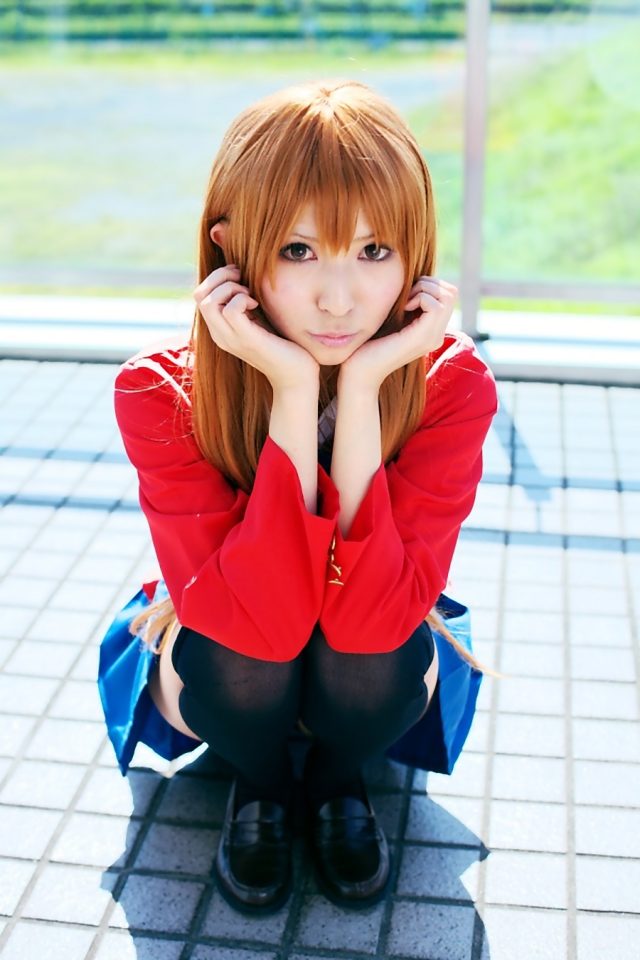 コスプレイヤー 璃波 ミニスカにニーハイがエロい 『とらドラ!』 逢坂大河の制服コスプレ画像