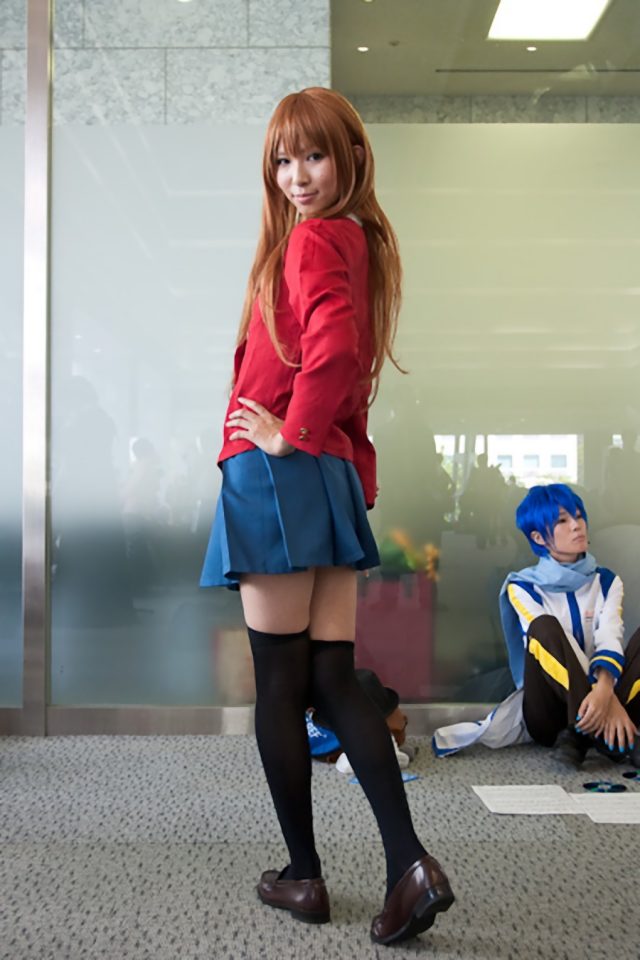 コスプレイヤー 璃波 ミニスカにニーハイがエロい 『とらドラ!』 逢坂大河の制服コスプレ画像