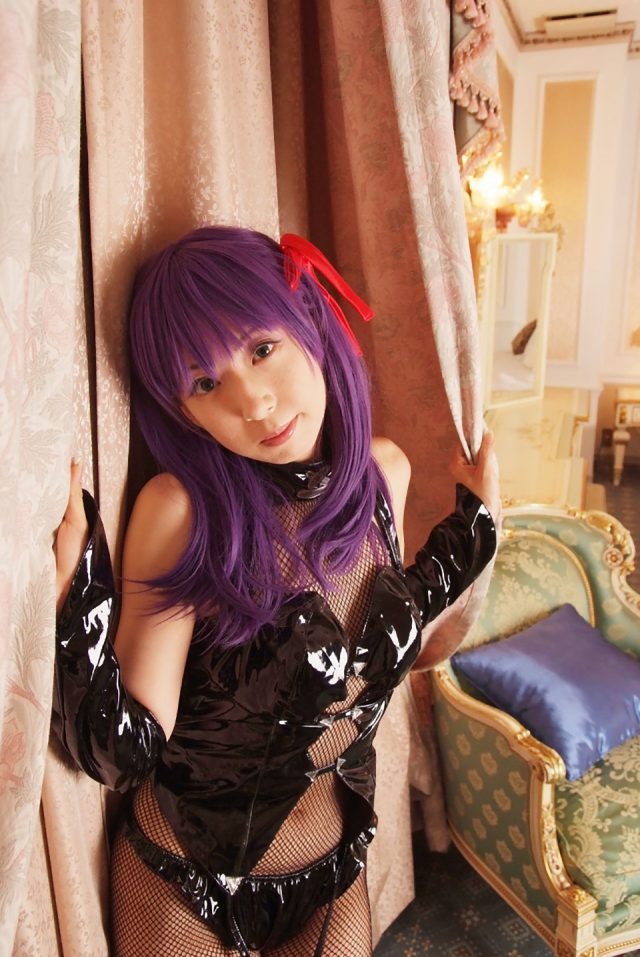 コスプレイヤー 桜井さち 網タイツのボンテージ衣装がエロい 『Fate stay night』 間桐桜のコスプレ画像