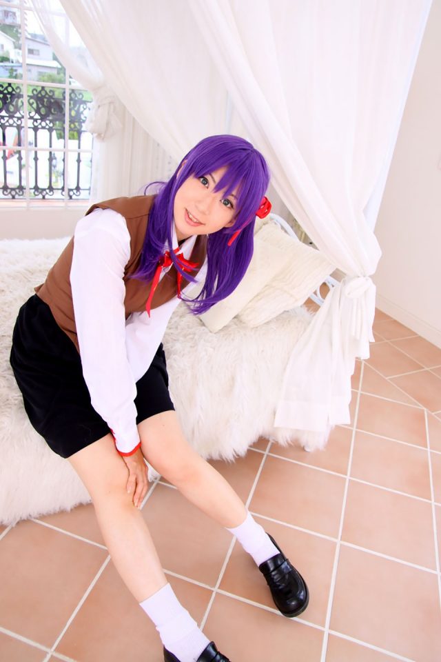 コスプレイヤー 桜井さち 白のショートソックスにムチムチな太ももがエロい 『Fate stay night』 間桐桜の制服コスプレ画像